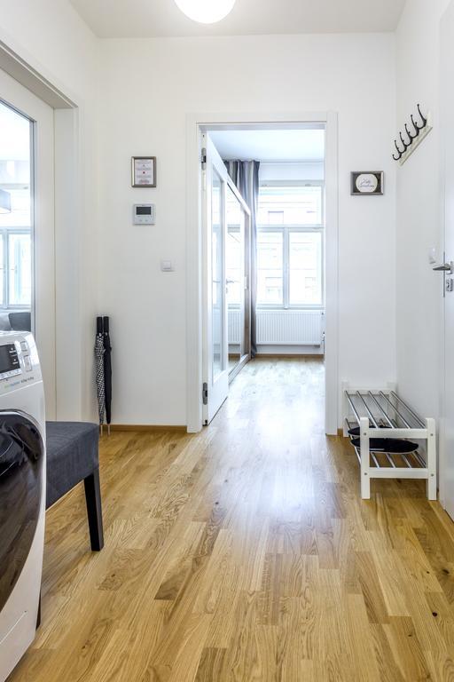 Baranova Apartments Praha Bagian luar foto