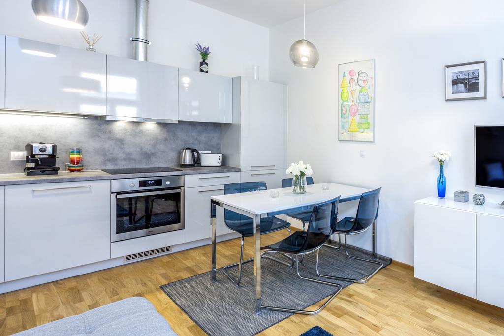 Baranova Apartments Praha Bagian luar foto